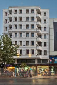 The building in which a szállodákat is located
