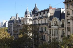 Foto da galeria de Gran Hotel Vedra em Buenos Aires