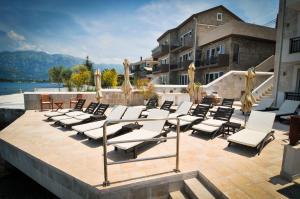 Foto da galeria de Apartments Zukovac em Tivat