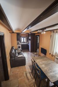 Una cocina o zona de cocina en Apartamentos Cine Capicol