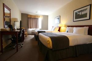 Afbeelding uit fotogalerij van Lakeview Inns & Suites - Fort Nelson in Fort Nelson