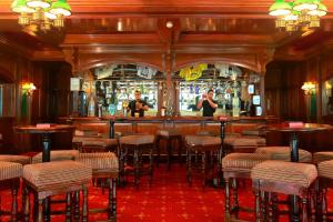 Ο χώρος του lounge ή του μπαρ στο Cinnamon Grand Colombo