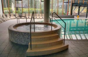 Bazén v ubytování Hotel Špik nebo v jeho okolí