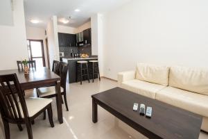 Η κουζίνα ή μικρή κουζίνα στο Lighthouse Golf Apart Complex&Villas