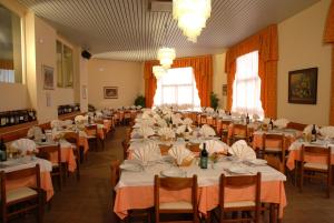 Restaurace v ubytování Hotel Ismaele
