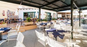 Gallery image of Globales Binimar in Cala en Blanes