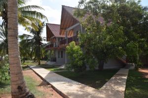 Gallery image of The Coconut Gardens Hotel & Restaurant in Tissamaharama