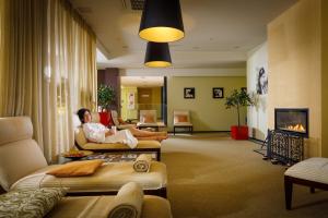 TV a/nebo společenská místnost v ubytování Meresuu Spa & Hotel