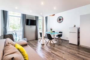 Posezení v ubytování BpR Szondi Cozy Apartment