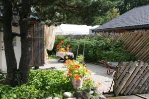 Zahrada ubytování Vertshuset Fannarheimr - Bed &Breakfast
