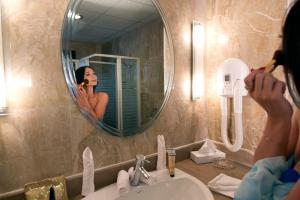 Koupelna v ubytování Oriental Rivoli Hotel & Spa + 37 fotografií