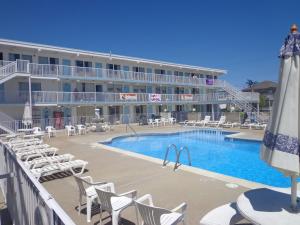 Bazén v ubytování Caprice Motel - Wildwood nebo v jeho okolí