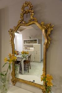 A kitchen or kitchenette at La Bellavita B&B