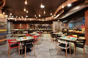 Restaurace v ubytování Ibis Styles Makassar Sam Ratulangi