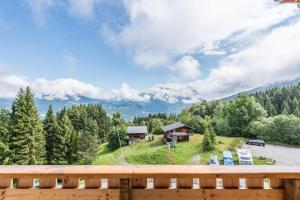 Gallery image of L'Eden Ski aux Pieds in Morillon