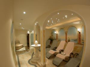 Un baño de Hotel Garni Pradella