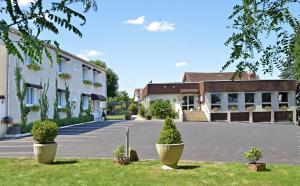 Logis Hotel Le Prieure