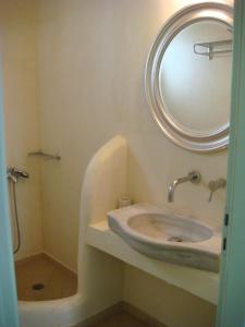 Gallery image of Akrotiraki Villas in Tinos Town +29 photos