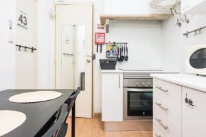 Kuchyň nebo kuchyňský kout v ubytování Marques Mini Hostel + 18 fotografií