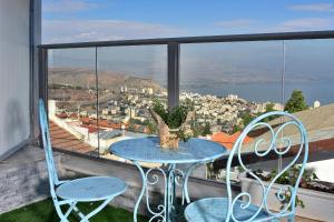 Gallery image of Luxury Suite with Jaccuzzi & Heated Pool in Tiberias