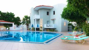 Bazén v ubytovaní Melissa Apartments, Studios & Suites alebo v jeho blízkosti