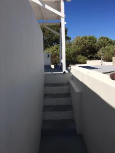 Balcony o terrace sa Cosy studio in Santorini