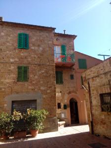The building in which a panziókat is located