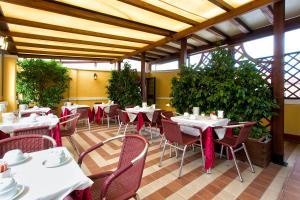 Restaurant ou autre lieu de restauration dans l'établissement Hotel Conterie