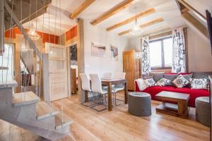 Posedenie v ubytovaní Apartamenty Rockus LUX & SPA Zakopane