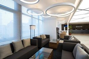 Posezení v ubytování Ramada Encore by Wyndham Busan Haeundae