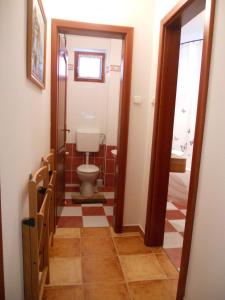 A bathroom at Villa Pedro