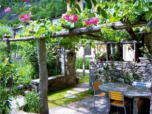 Giardino di Casa Gialla B&B