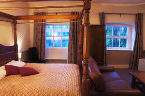 Кровать или кровати в номере York House Hotel