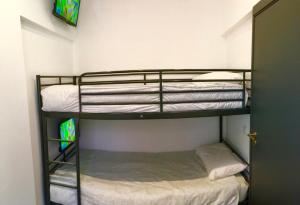 En eller flere senge i et værelse på Janota Week with pool + 19 billeder