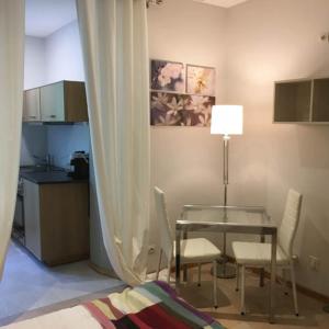 Köök või kööginurk majutusasutuses Sainte Maxime Studio 2