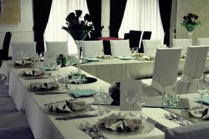 Hotel Insteia餐厅或其他用餐的地方