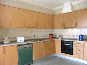 Una cocina o zona de cocina en Apartamentos Maritur