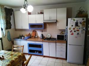 Cucina o angolo cottura di Oskolok Dovbusha Mini-Hotel