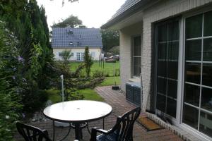 Gallery image of Ferienhaus Dierhagen Strand I & II in Dierhagen +17 photos