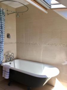 Kylpyhuone majoituspaikassa Burrowlodge