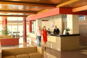 Lobbyen eller receptionen på Hotel O Novo Principe
