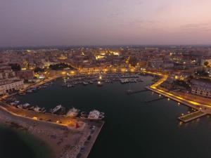 Nespecifikovaný výhled na destinaci Bisceglie nebo výhled na město při pohledu z bed and breakfast