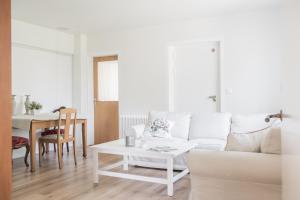 Posezení v ubytování Villa Evalotta + 37 fotografií