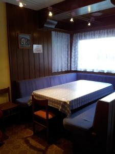 A seating area at Chalet Helen