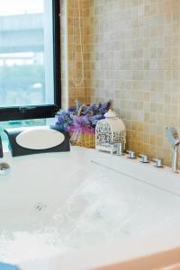 Koupelna v ubytování Lavender Inn USJ