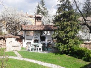 A garden outside Borimechkova Kashta