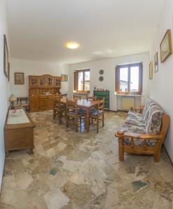 Albergo Diffuso Balcone sul Friuliにあるシーティングエリア