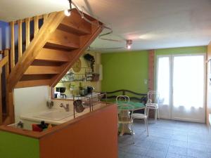 Afbeelding uit fotogalerij van Chambres d'Hôtes Au Grillon Dort in Moustey