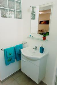 A bathroom at Villa Riviera
