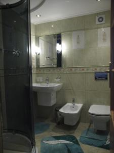 Kúpeľňa v ubytovaní Domek Na Wierchu i Apartament na Wierchu